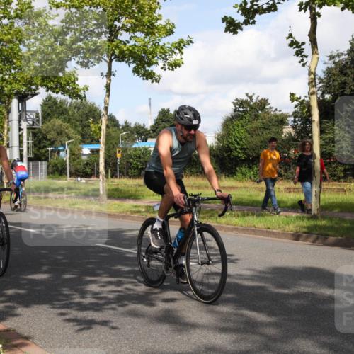 10.08.2025 - GEWOBA Citytriathlon Bremen Yannick Fuchs http://msf.ph/oto/8547354 10.08.2025 10:53:55 Radfahren 109, 359, 512 meine-sportfotos.de