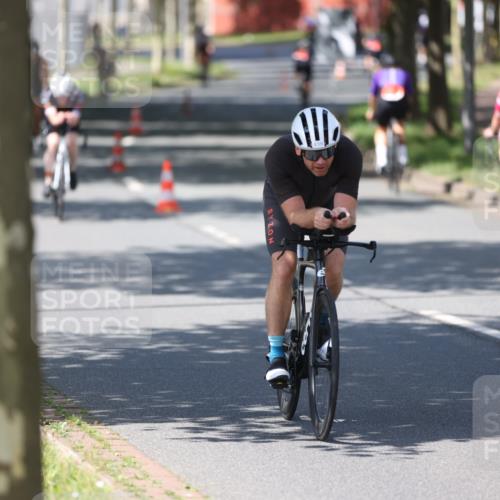 10.08.2025 - GEWOBA Citytriathlon Bremen Yannick Fuchs http://msf.ph/oto/8547386 10.08.2025 13:05:16 Radfahren 587, 622, 641, 645, 659, 884, 916, 928, 943, 958, 1010 meine-sportfotos.de
