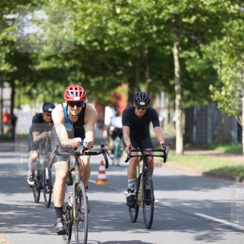 10.08.2025 - GEWOBA Citytriathlon Bremen Yannick Fuchs http://msf.ph/oto/8547390 10.08.2025 12:10:31 Radfahren 629, 644, 647, 656, 710, 712, 722, 730, 755, 819, 889, 1014 meine-sportfotos.de