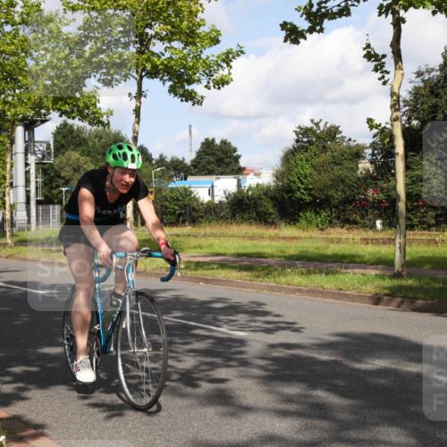 10.08.2025 - GEWOBA Citytriathlon Bremen Yannick Fuchs http://msf.ph/oto/8547393 10.08.2025 10:54:22 Radfahren 75, 123, 153, 427, 451, 461, 492, 500 meine-sportfotos.de