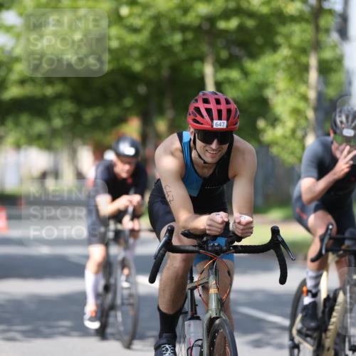 10.08.2025 - GEWOBA Citytriathlon Bremen Yannick Fuchs http://msf.ph/oto/8547402 10.08.2025 12:10:32 Radfahren 629, 644, 647, 656, 710, 712, 722, 730, 748, 755, 819, 889, 1014 meine-sportfotos.de