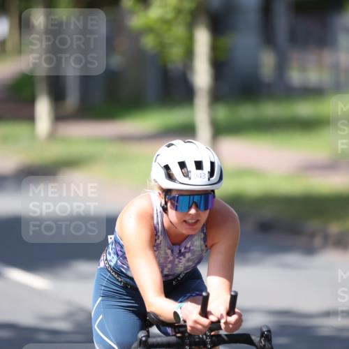 10.08.2025 - GEWOBA Citytriathlon Bremen Yannick Fuchs http://msf.ph/oto/8547433 10.08.2025 13:05:25 Radfahren 587, 622, 627, 641, 659, 809, 876, 884, 897, 916, 928, 943, 958 meine-sportfotos.de