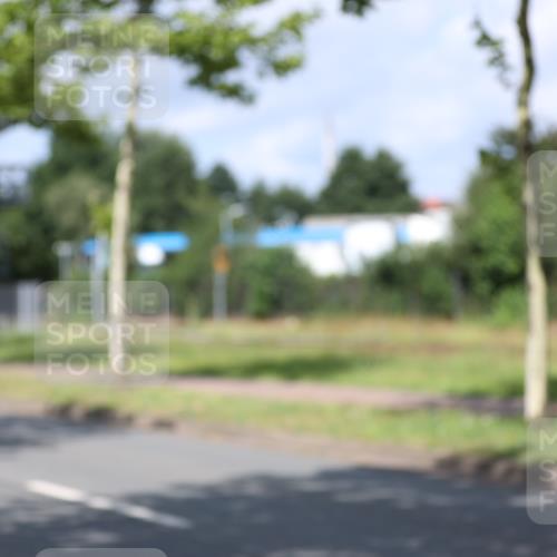 10.08.2025 - GEWOBA Citytriathlon Bremen Yannick Fuchs http://msf.ph/oto/8547444 10.08.2025 12:10:34 Radfahren 622, 629, 644, 647, 656, 659, 712, 722, 730, 748, 755, 819, 889, 1014 meine-sportfotos.de