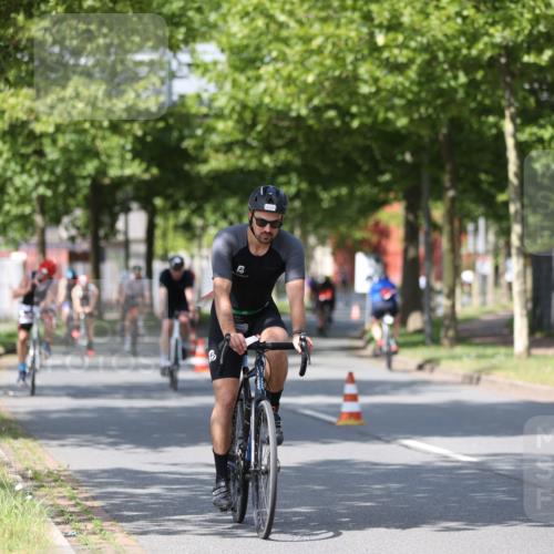10.08.2025 - GEWOBA Citytriathlon Bremen Yannick Fuchs http://msf.ph/oto/8547465 10.08.2025 12:10:39 Radfahren 573, 622, 629, 644, 647, 651, 656, 659, 685, 712, 722, 730, 748, 755, 819, 889, 1014 meine-sportfotos.de