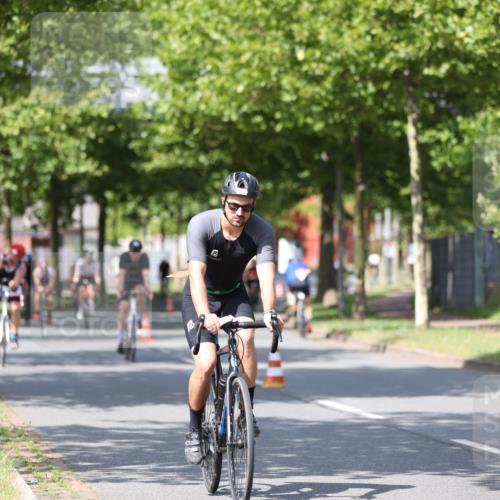 10.08.2025 - GEWOBA Citytriathlon Bremen Yannick Fuchs http://msf.ph/oto/8547466 10.08.2025 12:10:40 Radfahren 573, 622, 629, 644, 647, 651, 656, 659, 685, 712, 722, 730, 748, 755, 819, 889, 1014 meine-sportfotos.de