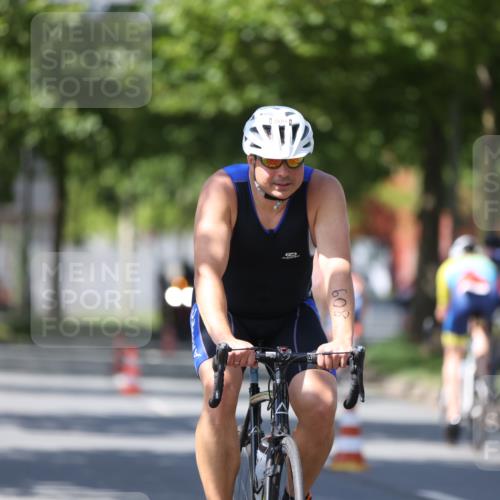 10.08.2025 - GEWOBA Citytriathlon Bremen Yannick Fuchs http://msf.ph/oto/8547472 10.08.2025 13:05:40 Radfahren 615, 616, 627, 659, 746, 809, 857, 876, 897 meine-sportfotos.de
