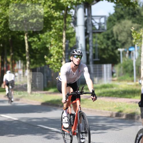 10.08.2025 - GEWOBA Citytriathlon Bremen Yannick Fuchs http://msf.ph/oto/8547488 10.08.2025 12:10:44 Radfahren 573, 622, 629, 644, 647, 651, 656, 659, 685, 712, 716, 722, 730, 748, 755, 819, 889, 898, 1014 meine-sportfotos.de