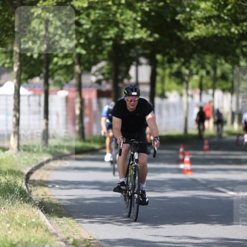 10.08.2025 - GEWOBA Citytriathlon Bremen Yannick Fuchs http://msf.ph/oto/8547505 10.08.2025 12:10:47 Radfahren 573, 622, 625, 629, 644, 651, 656, 659, 685, 712, 716, 722, 748, 755, 812, 819, 898, 1014 meine-sportfotos.de