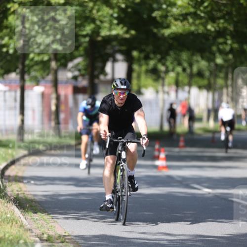 10.08.2025 - GEWOBA Citytriathlon Bremen Yannick Fuchs http://msf.ph/oto/8547507 10.08.2025 12:10:47 Radfahren 573, 622, 625, 629, 644, 651, 656, 659, 685, 712, 716, 722, 748, 755, 812, 819, 898, 1014 meine-sportfotos.de