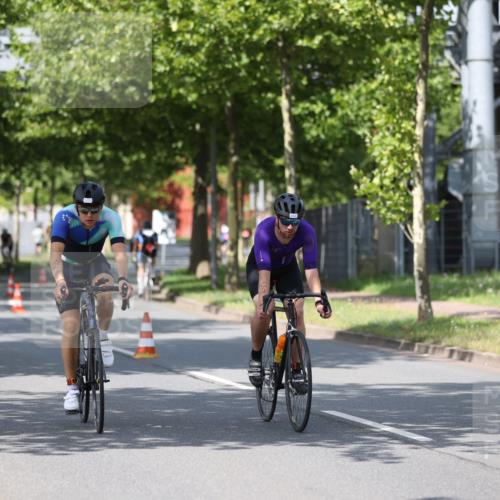 10.08.2025 - GEWOBA Citytriathlon Bremen Yannick Fuchs http://msf.ph/oto/8547526 10.08.2025 12:10:50 Radfahren 573, 622, 625, 629, 651, 656, 659, 685, 712, 716, 722, 748, 812, 819, 898 meine-sportfotos.de