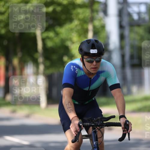 10.08.2025 - GEWOBA Citytriathlon Bremen Yannick Fuchs http://msf.ph/oto/8547529 10.08.2025 12:10:51 Radfahren 573, 622, 625, 629, 651, 656, 659, 685, 712, 716, 722, 748, 812, 819, 898 meine-sportfotos.de