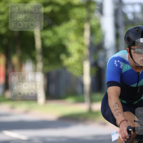 10.08.2025 - GEWOBA Citytriathlon Bremen Yannick Fuchs http://msf.ph/oto/8547531 10.08.2025 12:10:51 Radfahren 573, 622, 625, 629, 651, 656, 659, 685, 712, 716, 722, 748, 812, 819, 898 meine-sportfotos.de
