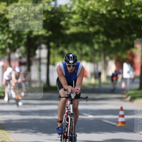 10.08.2025 - GEWOBA Citytriathlon Bremen Yannick Fuchs http://msf.ph/oto/8547536 10.08.2025 12:10:52 Radfahren 573, 622, 625, 629, 651, 659, 685, 712, 716, 722, 748, 800, 812, 819, 898 meine-sportfotos.de