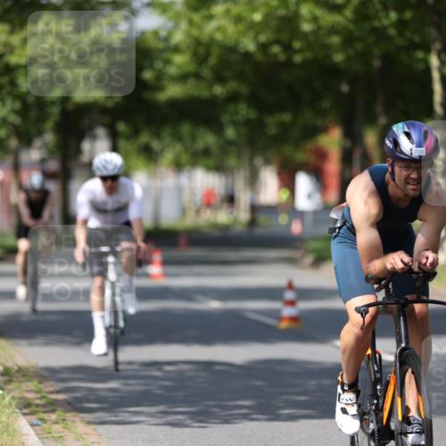 10.08.2025 - GEWOBA Citytriathlon Bremen Yannick Fuchs http://msf.ph/oto/8547555 10.08.2025 12:10:56 Radfahren 573, 622, 625, 651, 659, 669, 685, 687, 716, 748, 800, 812, 819, 898 meine-sportfotos.de