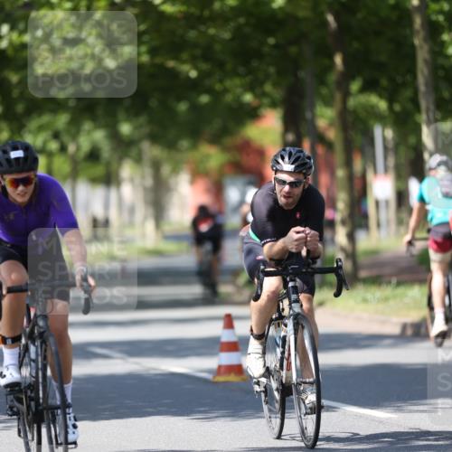 10.08.2025 - GEWOBA Citytriathlon Bremen Yannick Fuchs http://msf.ph/oto/8547564 10.08.2025 13:06:08 Radfahren 573, 630, 682, 741, 767, 918, 948, 962 meine-sportfotos.de