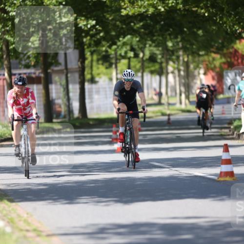 10.08.2025 - GEWOBA Citytriathlon Bremen Yannick Fuchs http://msf.ph/oto/8547569 10.08.2025 13:06:10 Radfahren 630, 682, 741, 767, 918, 948, 962, 1026 meine-sportfotos.de
