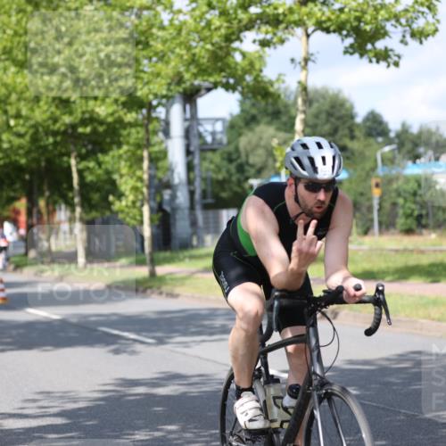 10.08.2025 - GEWOBA Citytriathlon Bremen Yannick Fuchs http://msf.ph/oto/8547574 10.08.2025 12:10:58 Radfahren 573, 622, 625, 651, 659, 669, 685, 687, 716, 800, 812, 835, 898 meine-sportfotos.de