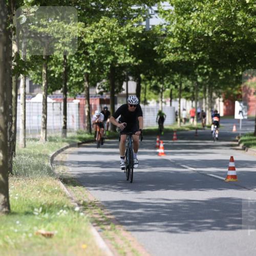 10.08.2025 - GEWOBA Citytriathlon Bremen Yannick Fuchs http://msf.ph/oto/8547582 10.08.2025 12:11:01 Radfahren 573, 625, 651, 669, 679, 685, 687, 716, 800, 812, 835, 898 meine-sportfotos.de