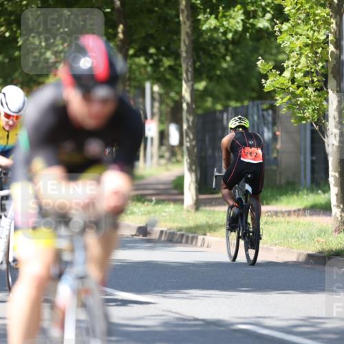 10.08.2025 - GEWOBA Citytriathlon Bremen Yannick Fuchs http://msf.ph/oto/8547592 10.08.2025 13:06:26 Radfahren 621, 655, 682, 788, 840, 856, 927, 1026 meine-sportfotos.de