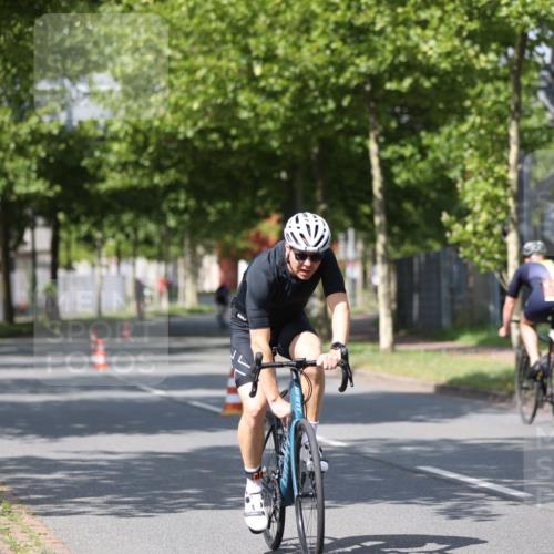 10.08.2025 - GEWOBA Citytriathlon Bremen Yannick Fuchs http://msf.ph/oto/8547593 10.08.2025 12:11:02 Radfahren 573, 625, 651, 669, 679, 687, 716, 800, 812, 835, 898 meine-sportfotos.de