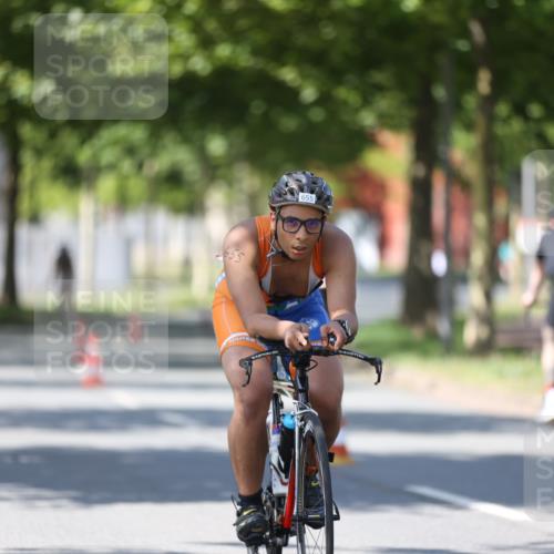 10.08.2025 - GEWOBA Citytriathlon Bremen Yannick Fuchs http://msf.ph/oto/8547594 10.08.2025 13:06:28 Radfahren 621, 655, 788, 840, 856, 927, 1026 meine-sportfotos.de