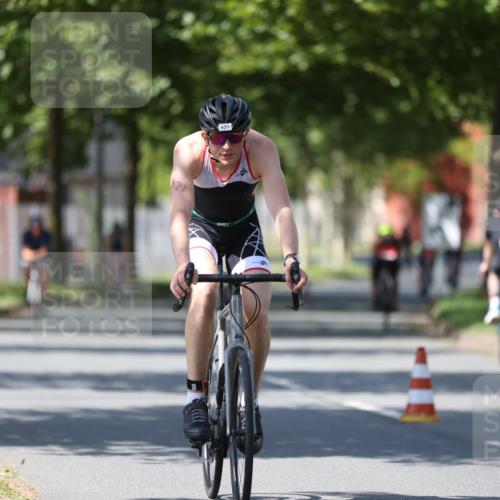 10.08.2025 - GEWOBA Citytriathlon Bremen Yannick Fuchs http://msf.ph/oto/8547599 10.08.2025 13:06:29 Radfahren 621, 655, 732, 788, 840, 856, 927, 1026 meine-sportfotos.de