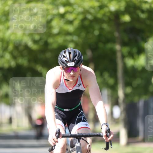10.08.2025 - GEWOBA Citytriathlon Bremen Yannick Fuchs http://msf.ph/oto/8547604 10.08.2025 13:06:30 Radfahren 621, 655, 699, 732, 788, 840, 856, 927, 1026 meine-sportfotos.de