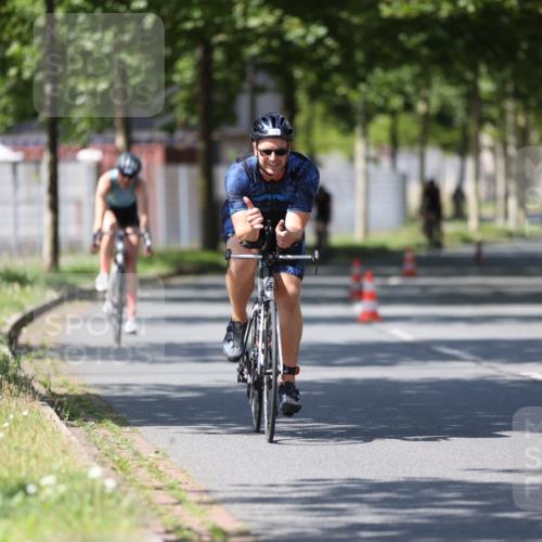 10.08.2025 - GEWOBA Citytriathlon Bremen Yannick Fuchs http://msf.ph/oto/8547610 10.08.2025 13:06:33 Radfahren 621, 655, 699, 732, 788, 840, 856, 927, 1026 meine-sportfotos.de