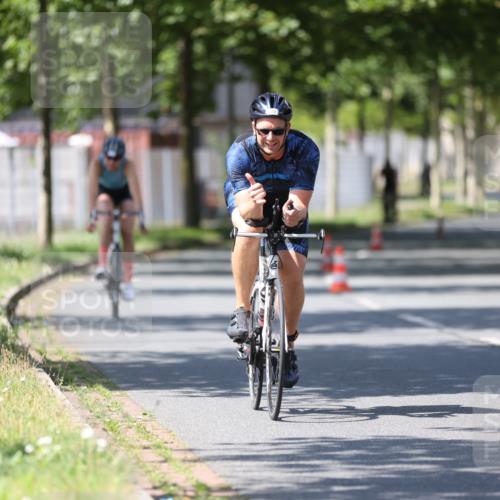 10.08.2025 - GEWOBA Citytriathlon Bremen Yannick Fuchs http://msf.ph/oto/8547613 10.08.2025 13:06:34 Radfahren 621, 655, 699, 732, 788, 840, 856, 927, 1026 meine-sportfotos.de