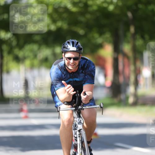 10.08.2025 - GEWOBA Citytriathlon Bremen Yannick Fuchs http://msf.ph/oto/8547617 10.08.2025 13:06:34 Radfahren 621, 655, 699, 732, 788, 840, 856, 927, 1026 meine-sportfotos.de