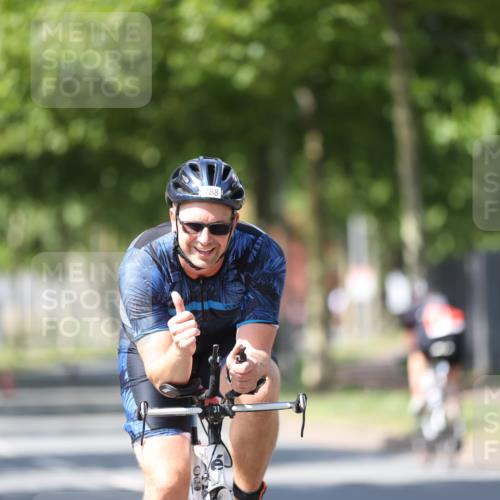 10.08.2025 - GEWOBA Citytriathlon Bremen Yannick Fuchs http://msf.ph/oto/8547619 10.08.2025 13:06:35 Radfahren 621, 655, 699, 732, 788, 840, 856, 914, 927, 1026 meine-sportfotos.de