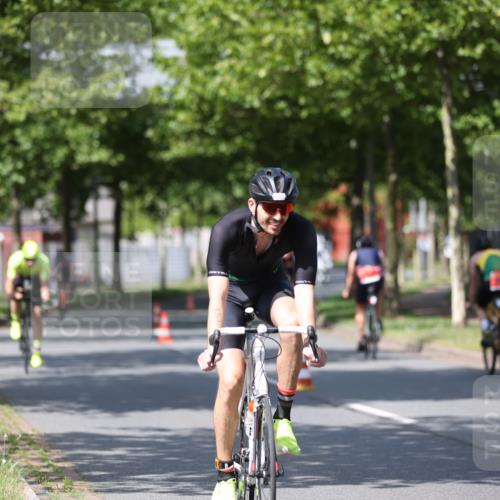 10.08.2025 - GEWOBA Citytriathlon Bremen Yannick Fuchs http://msf.ph/oto/8547623 10.08.2025 12:11:07 Radfahren 575, 625, 669, 679, 687, 716, 800, 812, 835 meine-sportfotos.de