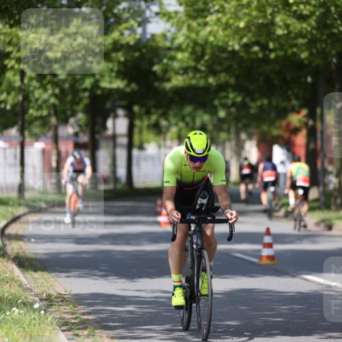 10.08.2025 - GEWOBA Citytriathlon Bremen Yannick Fuchs http://msf.ph/oto/8547633 10.08.2025 12:11:08 Radfahren 575, 625, 669, 679, 687, 713, 716, 800, 812, 835 meine-sportfotos.de