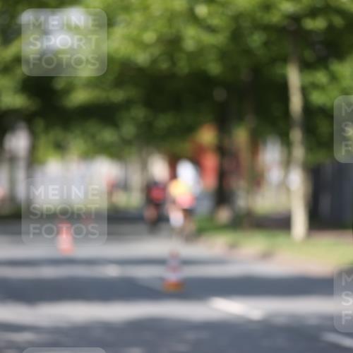 10.08.2025 - GEWOBA Citytriathlon Bremen Yannick Fuchs http://msf.ph/oto/8547638 10.08.2025 12:11:09 Radfahren 575, 625, 669, 679, 687, 713, 800, 812, 835 meine-sportfotos.de