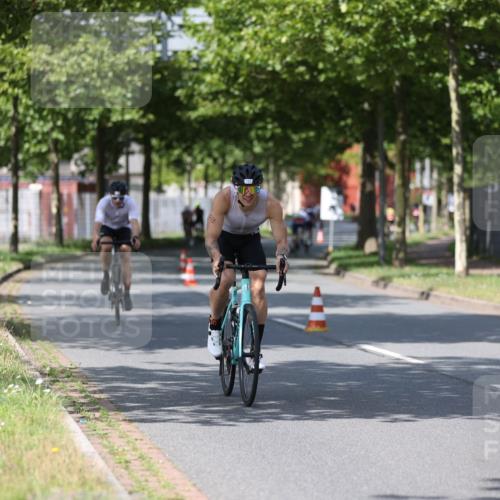 10.08.2025 - GEWOBA Citytriathlon Bremen Yannick Fuchs http://msf.ph/oto/8547657 10.08.2025 12:11:18 Radfahren 575, 645, 669, 679, 687, 713, 835 meine-sportfotos.de