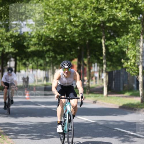 10.08.2025 - GEWOBA Citytriathlon Bremen Yannick Fuchs http://msf.ph/oto/8547661 10.08.2025 12:11:18 Radfahren 575, 645, 669, 679, 687, 713, 835 meine-sportfotos.de