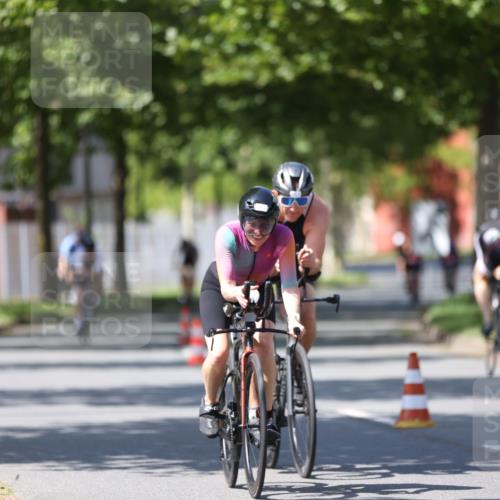 10.08.2025 - GEWOBA Citytriathlon Bremen Yannick Fuchs http://msf.ph/oto/8547666 10.08.2025 13:06:46 Radfahren 638, 679, 699, 732, 788, 867, 914, 927 meine-sportfotos.de