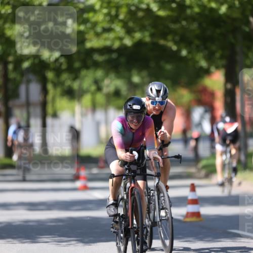 10.08.2025 - GEWOBA Citytriathlon Bremen Yannick Fuchs http://msf.ph/oto/8547668 10.08.2025 13:06:46 Radfahren 638, 679, 699, 732, 788, 867, 914, 927 meine-sportfotos.de