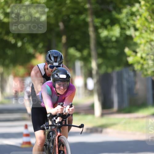 10.08.2025 - GEWOBA Citytriathlon Bremen Yannick Fuchs http://msf.ph/oto/8547673 10.08.2025 13:06:46 Radfahren 638, 679, 699, 732, 788, 867, 914, 927 meine-sportfotos.de