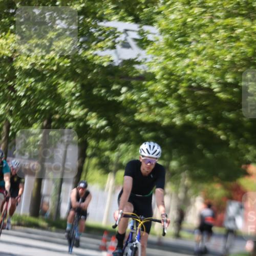 10.08.2025 - GEWOBA Citytriathlon Bremen Yannick Fuchs http://msf.ph/oto/8547681 10.08.2025 13:07:06 Radfahren 649, 679, 717, 724, 806, 820, 888, 903 meine-sportfotos.de