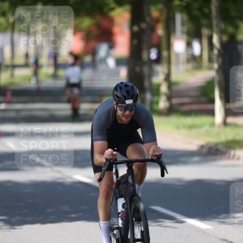 10.08.2025 - GEWOBA Citytriathlon Bremen Yannick Fuchs http://msf.ph/oto/8547702 10.08.2025 13:07:56 Radfahren 578, 626, 643, 689, 774, 838, 852, 941 meine-sportfotos.de