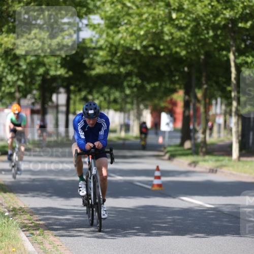 10.08.2025 - GEWOBA Citytriathlon Bremen Yannick Fuchs http://msf.ph/oto/8547719 10.08.2025 12:11:32 Radfahren 575, 578, 583, 645, 713, 894, 1038 meine-sportfotos.de