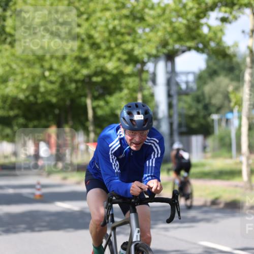 10.08.2025 - GEWOBA Citytriathlon Bremen Yannick Fuchs http://msf.ph/oto/8547727 10.08.2025 12:11:34 Radfahren 578, 583, 645, 894, 1038 meine-sportfotos.de