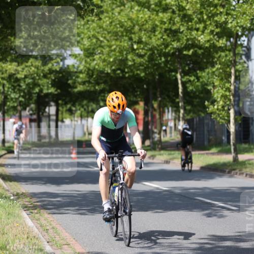 10.08.2025 - GEWOBA Citytriathlon Bremen Yannick Fuchs http://msf.ph/oto/8547736 10.08.2025 12:11:35 Radfahren 578, 583, 645, 752, 894, 1038 meine-sportfotos.de