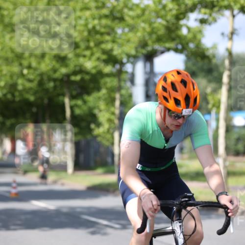 10.08.2025 - GEWOBA Citytriathlon Bremen Yannick Fuchs http://msf.ph/oto/8547741 10.08.2025 12:11:35 Radfahren 578, 583, 645, 752, 894, 1038 meine-sportfotos.de