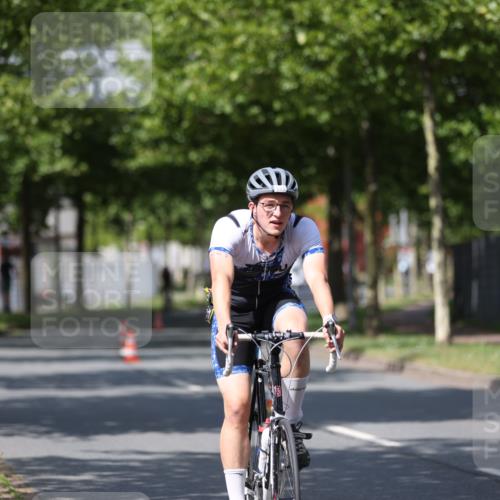 10.08.2025 - GEWOBA Citytriathlon Bremen Yannick Fuchs http://msf.ph/oto/8547750 10.08.2025 12:11:38 Radfahren 578, 583, 645, 752, 894, 1038 meine-sportfotos.de