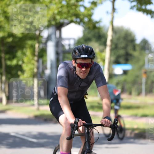 10.08.2025 - GEWOBA Citytriathlon Bremen Yannick Fuchs http://msf.ph/oto/8547761 10.08.2025 13:08:12 Radfahren 626, 643, 666, 687, 792, 838, 852 meine-sportfotos.de