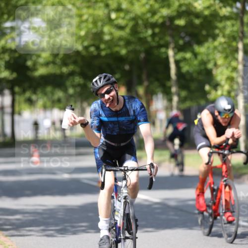 10.08.2025 - GEWOBA Citytriathlon Bremen Yannick Fuchs http://msf.ph/oto/8547771 10.08.2025 12:11:48 Radfahren 583, 667, 699, 702, 752 meine-sportfotos.de