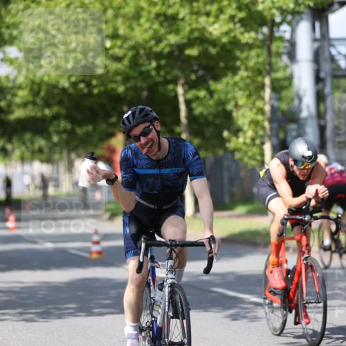10.08.2025 - GEWOBA Citytriathlon Bremen Yannick Fuchs http://msf.ph/oto/8547773 10.08.2025 12:11:48 Radfahren 583, 667, 699, 702, 752 meine-sportfotos.de