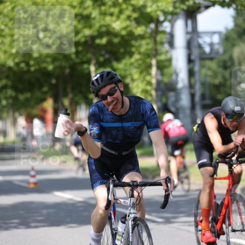10.08.2025 - GEWOBA Citytriathlon Bremen Yannick Fuchs http://msf.ph/oto/8547777 10.08.2025 12:11:48 Radfahren 583, 667, 699, 702, 752 meine-sportfotos.de